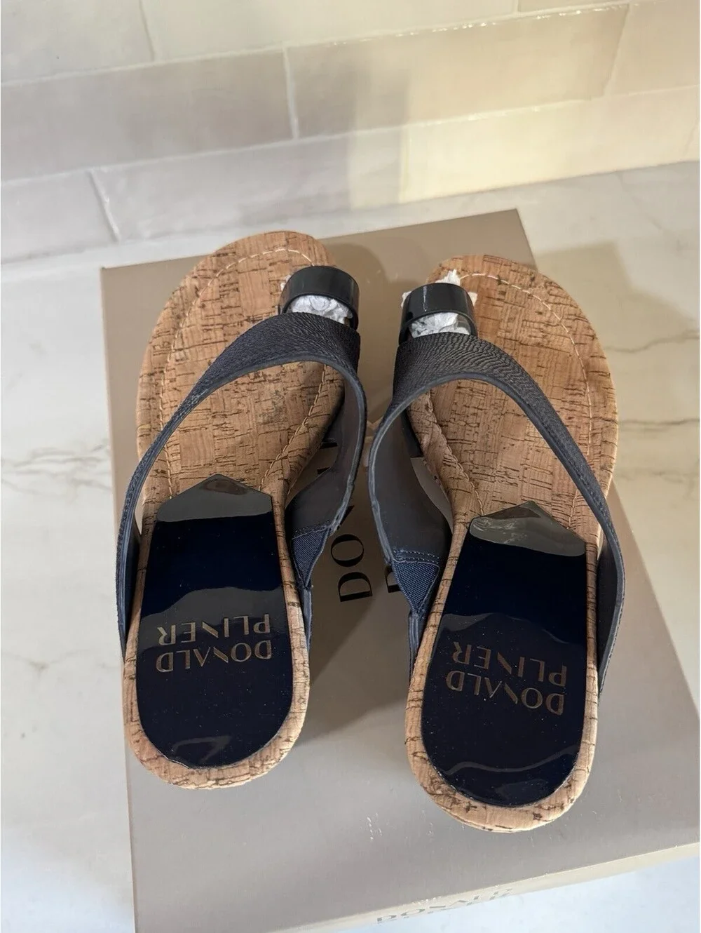 Donald J. Pliner new box